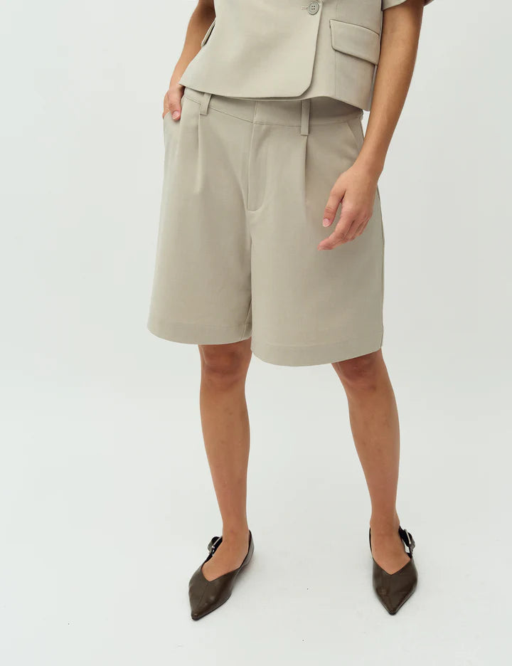 MBYM Guri-M Shorts - Light Sand