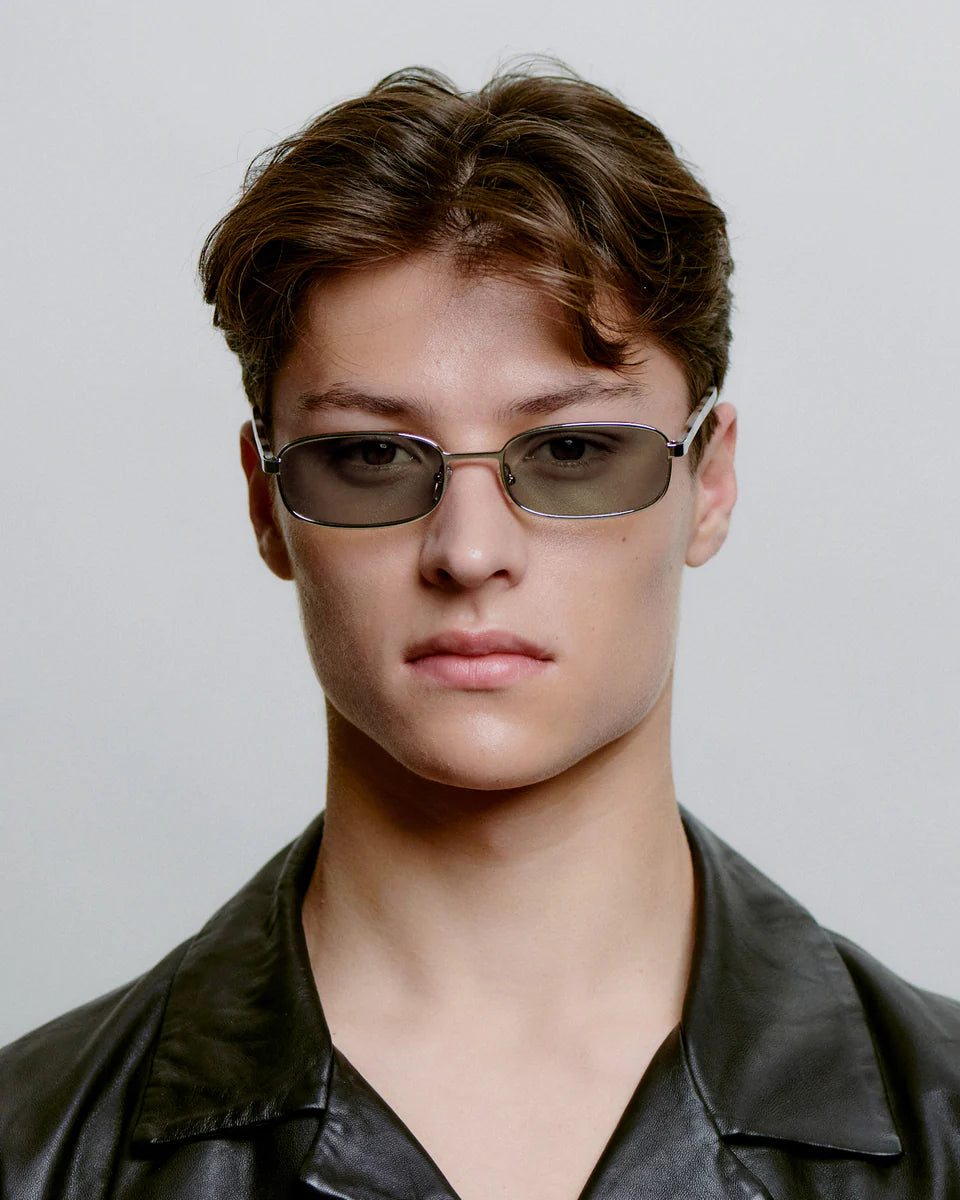 A. KJAERBEDE Sonnebrille Noah-Silver Cookie Dough