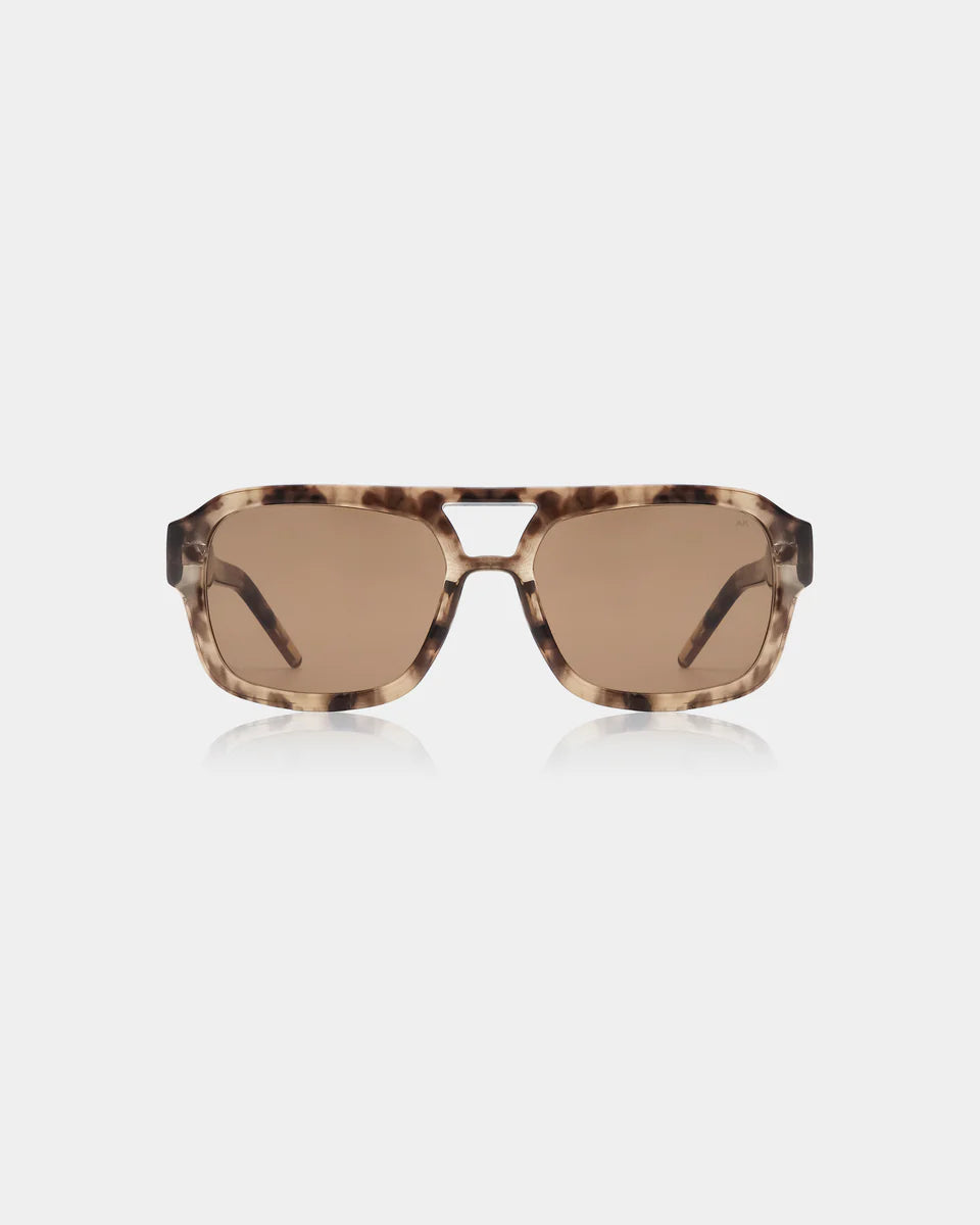 A. KJAERBEDE Sonnebrille Kaya-Coquina