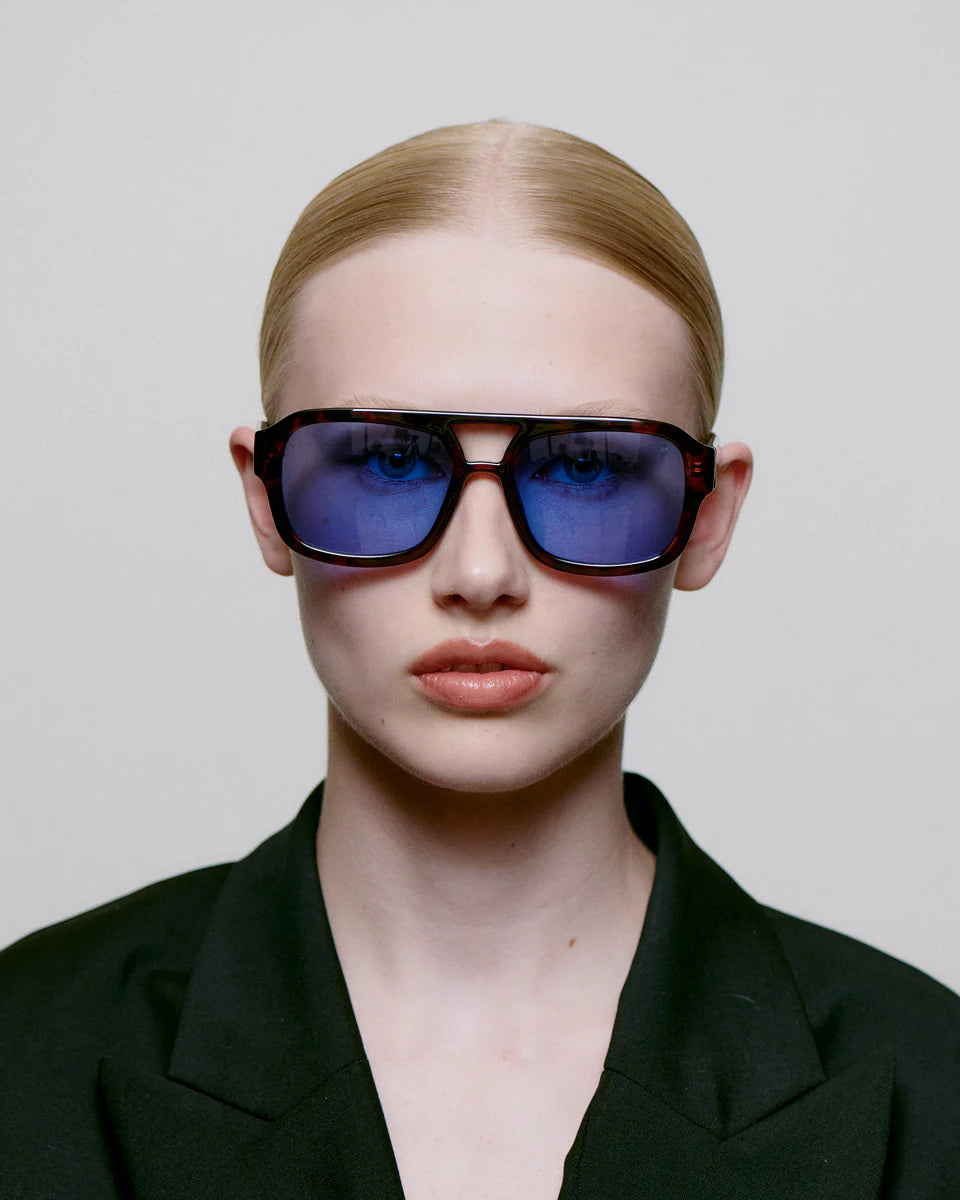 A. KJAERBEDE Sonnenbrille Kaya-Demi Tortoise