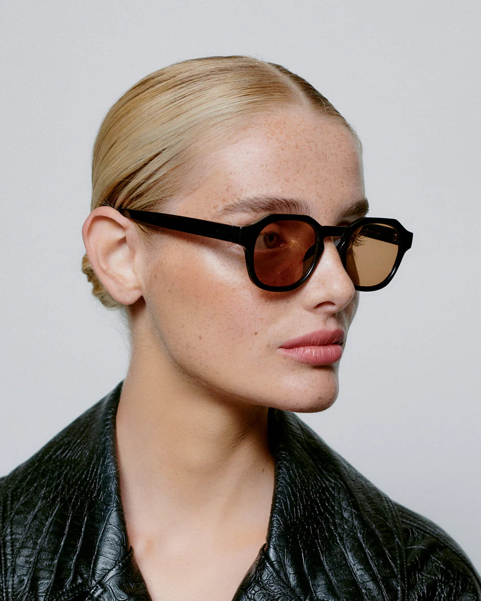 A. KJAERBEDE Sonnenbrille Zan-Black