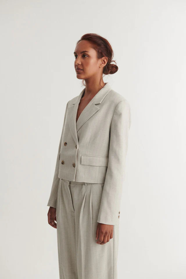 BASIC APPAREL Blazer Radi Short Jacket