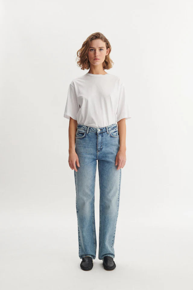 BASIC APPAREL Raja Tee